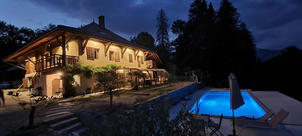 Le Refuge Du Montagnard Bed & Breakfast Marthod Bagian luar foto