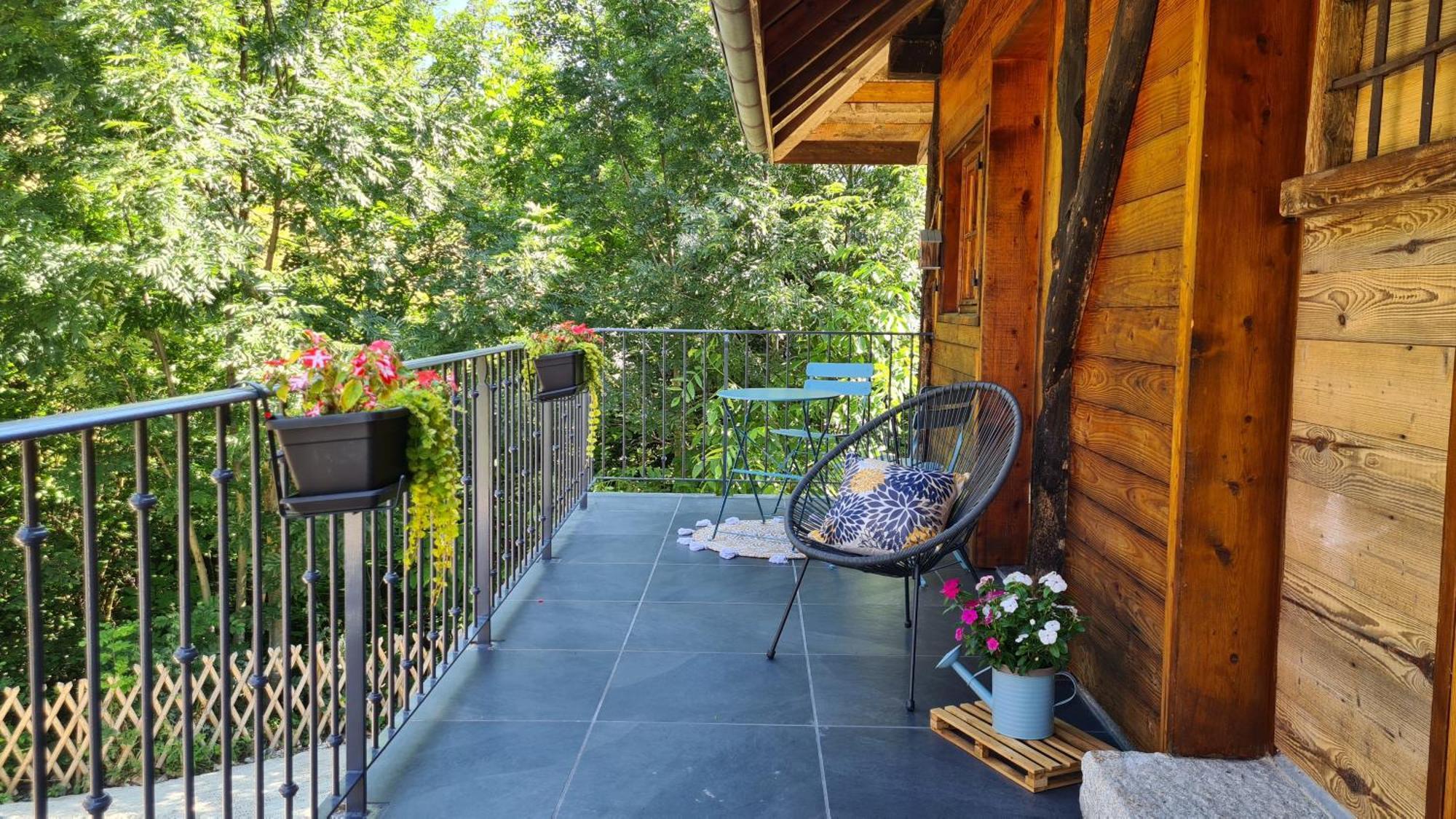 Le Refuge Du Montagnard Bed & Breakfast Marthod Bagian luar foto
